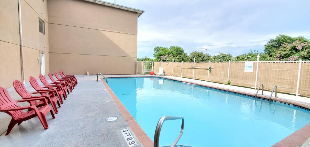 Hotel Super 8 By Wyndham Temple I-35 Esterno foto